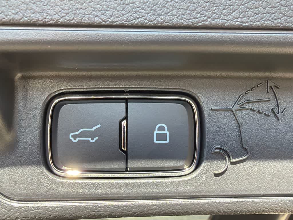 Thumbnail: 2026 Ford Explorer - 17