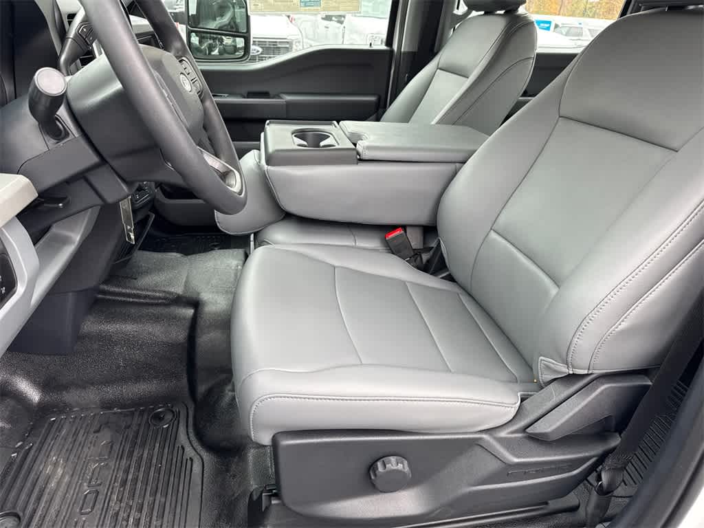 Thumbnail: 2025 Ford F-250 - 10