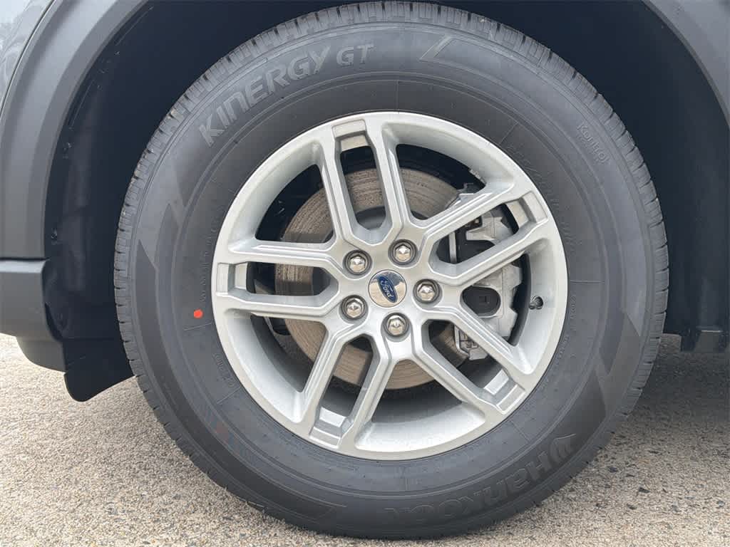 Thumbnail: 2026 Ford Explorer - 9