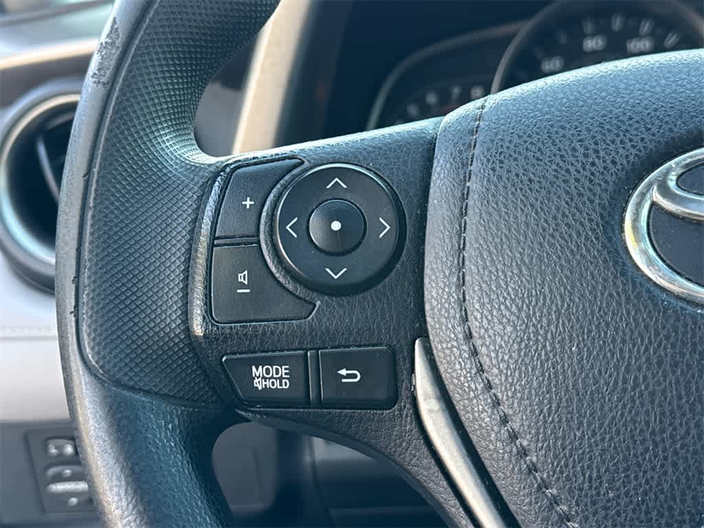 Thumbnail: 2013 Toyota RAV4 - 19