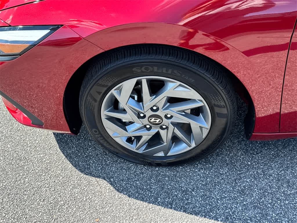 Thumbnail: 2024 Hyundai Elantra - 9