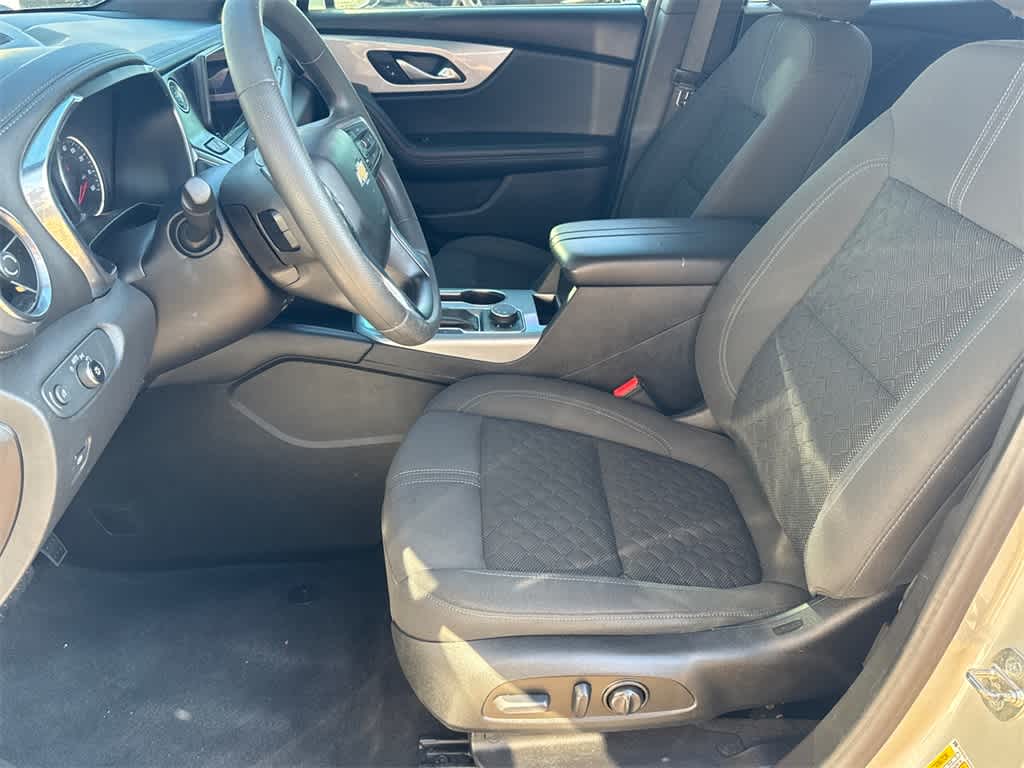 Thumbnail: 2022 Chevrolet Blazer - 10