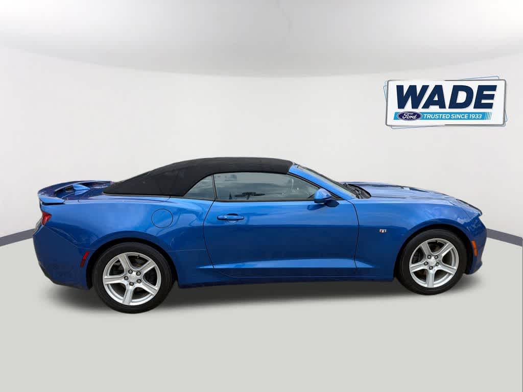Thumbnail: 2017 Chevrolet Camaro - 3