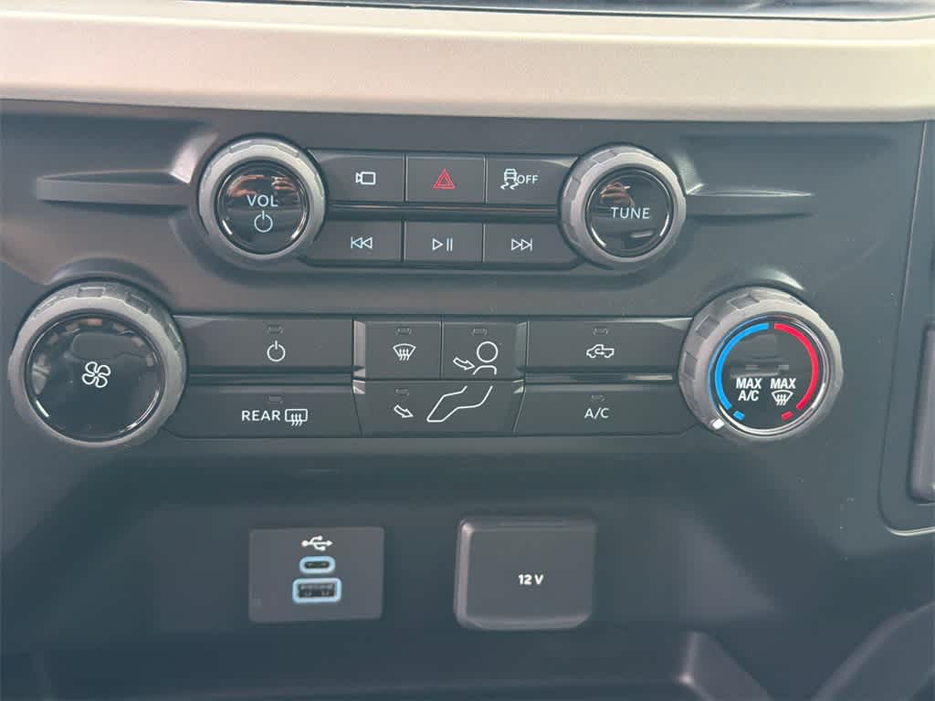 Thumbnail: 2025 Ford F-250 - 28