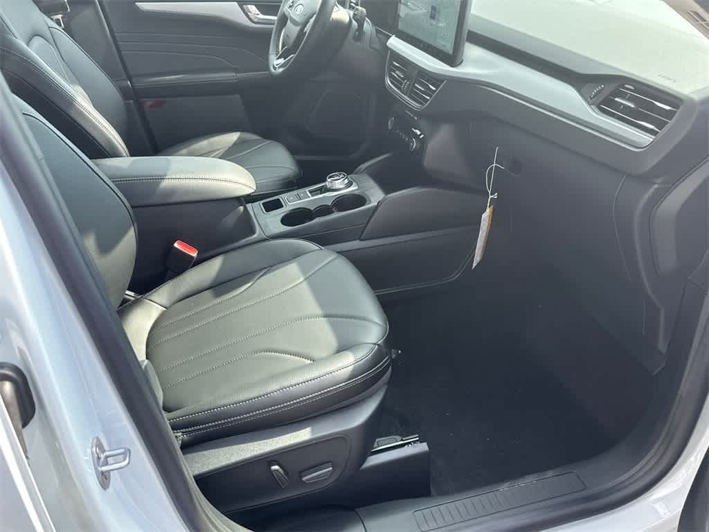 Thumbnail: 2025 Ford Escape - 13