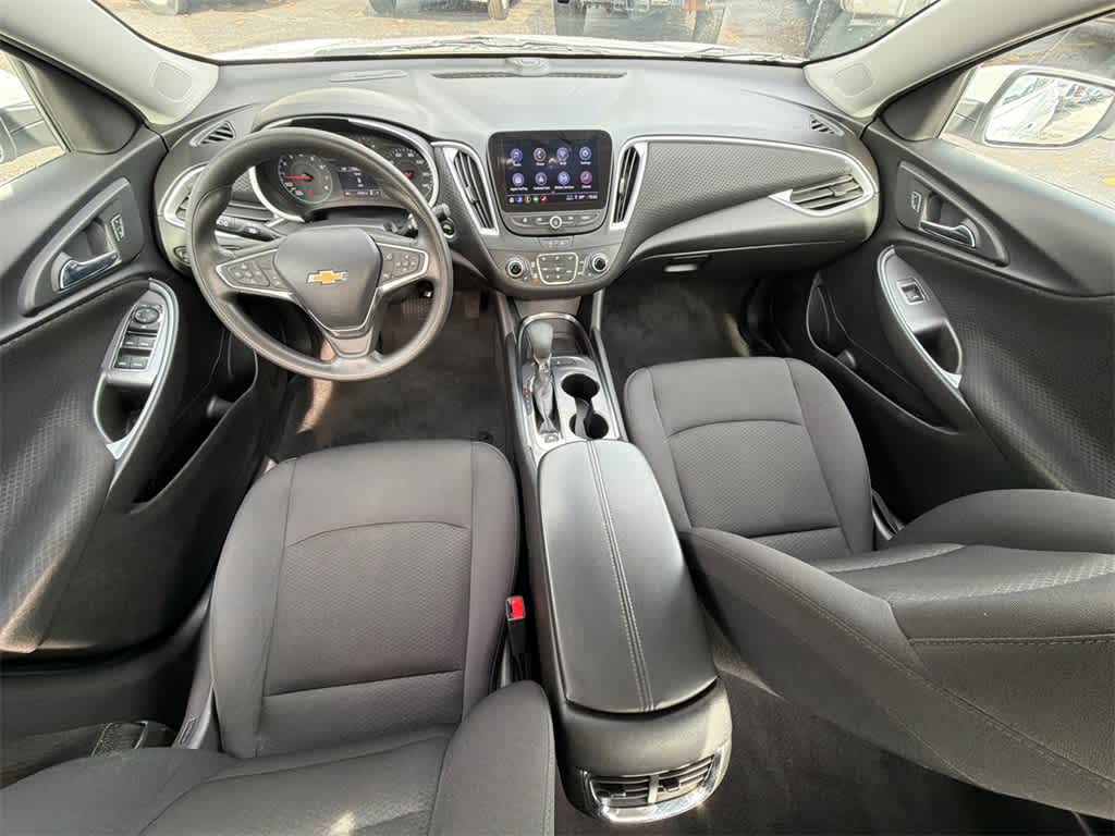 Thumbnail: 2023 Chevrolet Malibu - 18