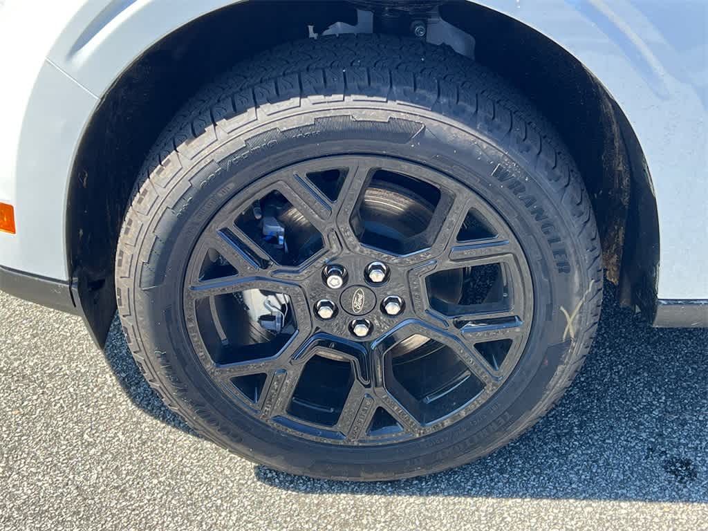 Thumbnail: 2025 Ford Maverick - 9