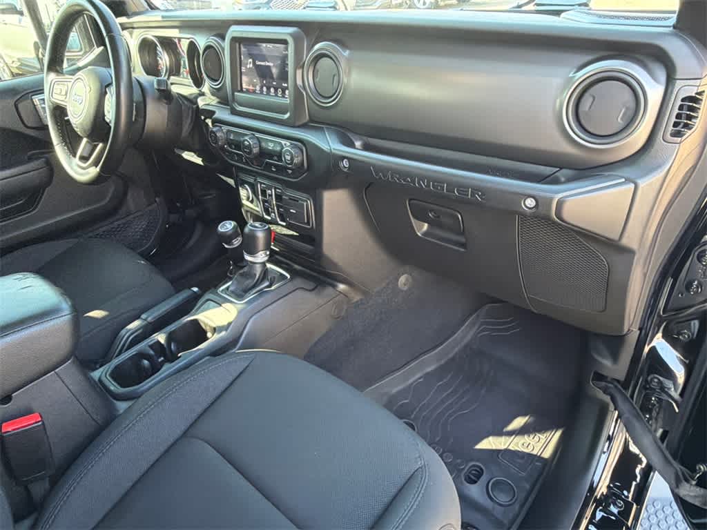 Thumbnail: 2022 Jeep Wrangler - 13