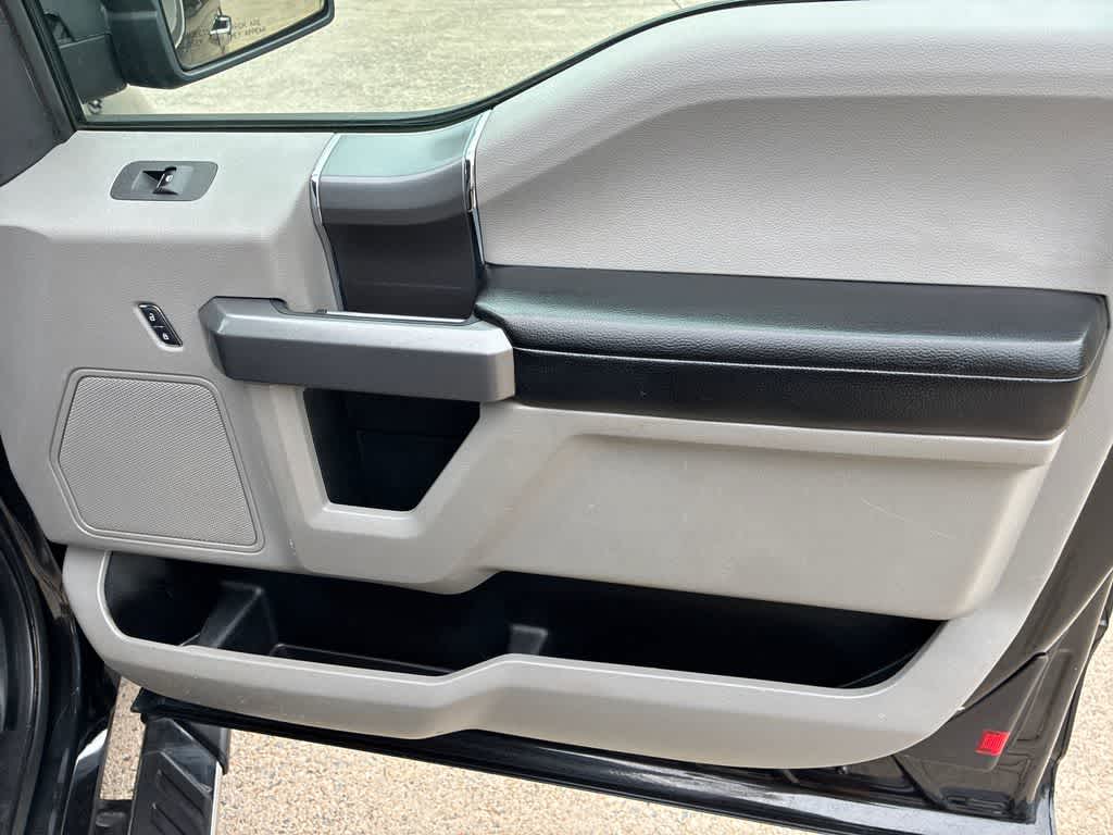 Thumbnail: 2015 Ford F-150 - 16