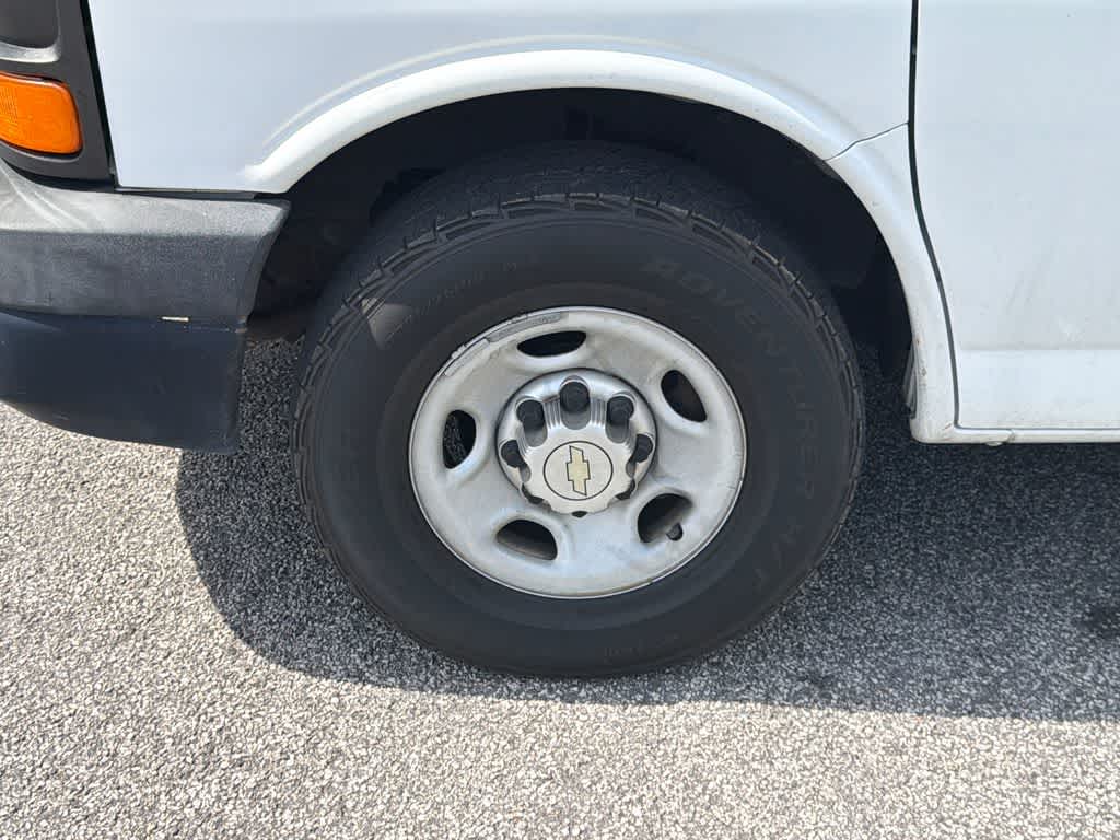 Thumbnail: 2013 Chevrolet Express - 9