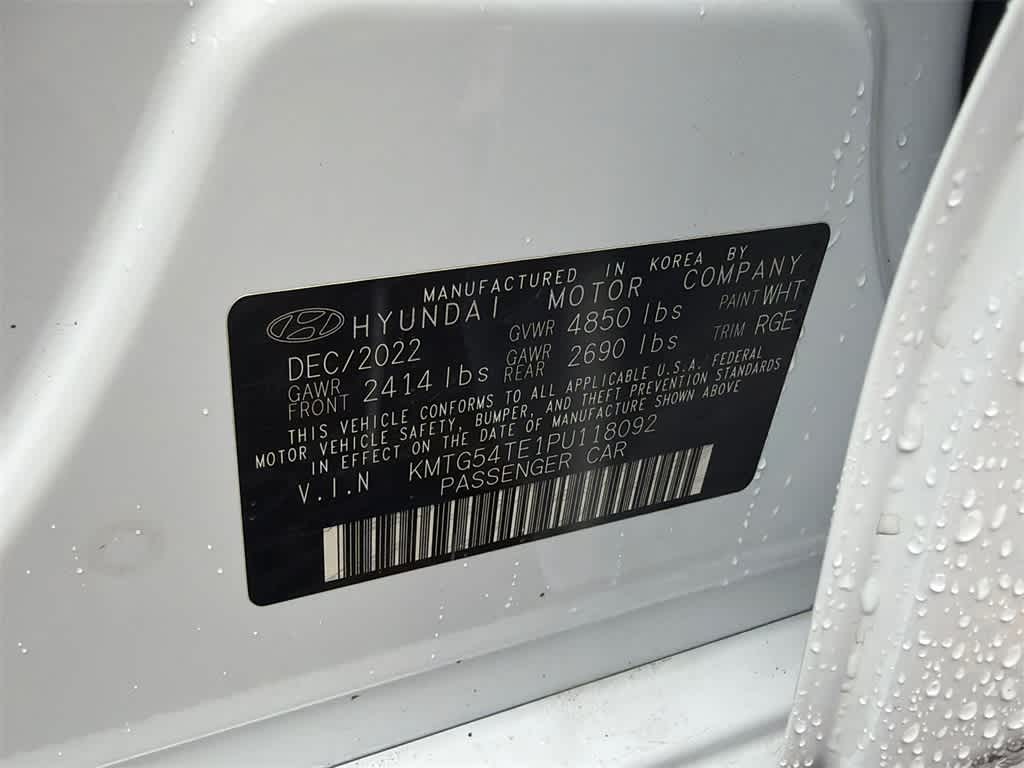 Thumbnail: 2023 Genesis G70 - 33