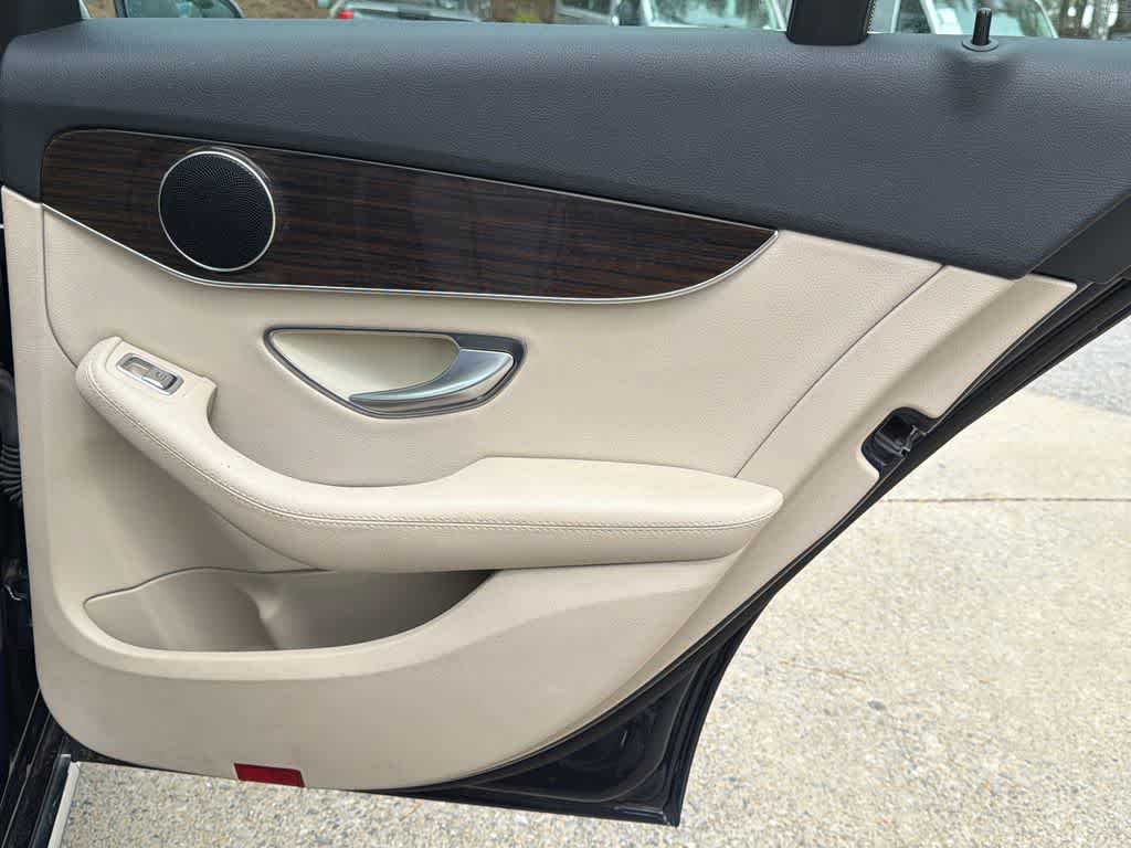 Thumbnail: 2017 Mercedes-Benz C-Class - 15