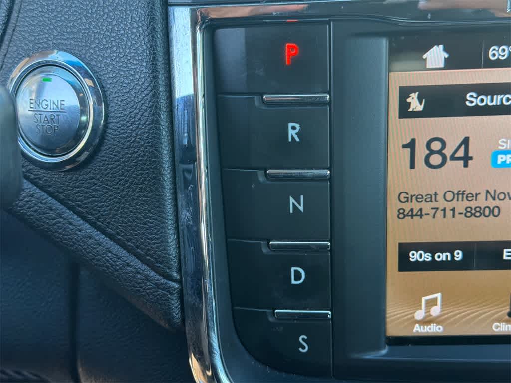 Thumbnail: 2017 Lincoln Continental - 31