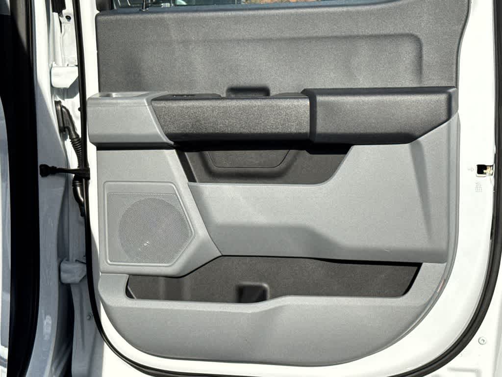 Thumbnail: 2025 Ford F-350 - 15