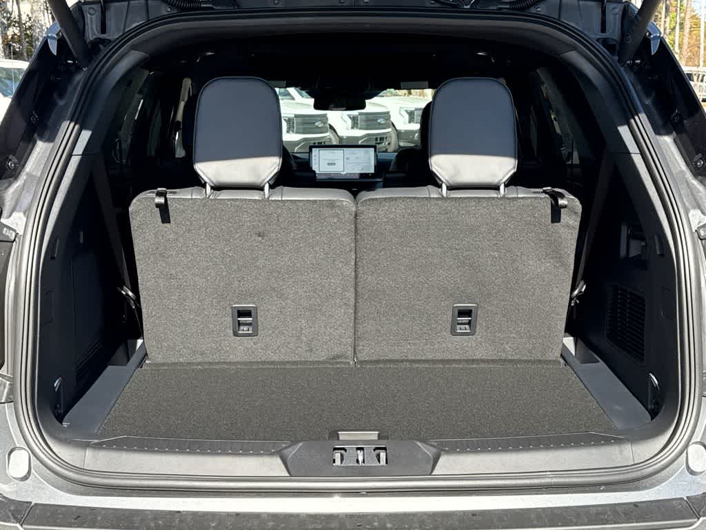 Thumbnail: 2026 Ford Explorer - 16