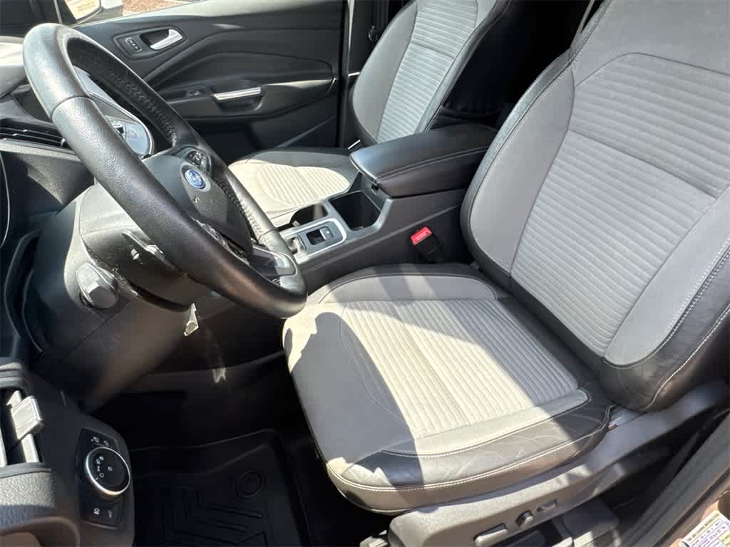 Thumbnail: 2017 Ford Escape - 12