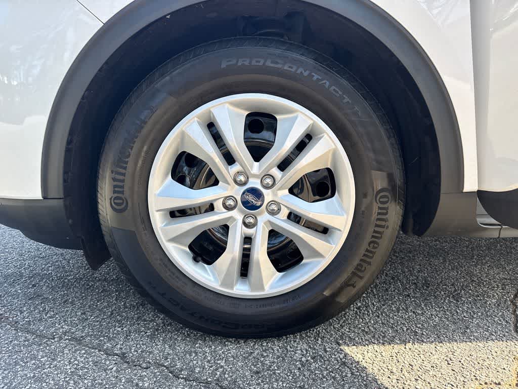 Thumbnail: 2021 Ford Escape - 9
