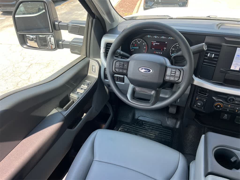 Thumbnail: 2025 Ford F-250 - 16