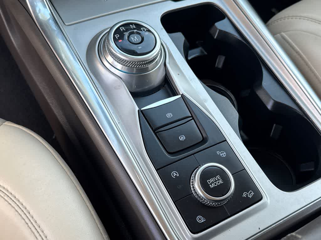 Thumbnail: 2021 Ford Explorer - 32