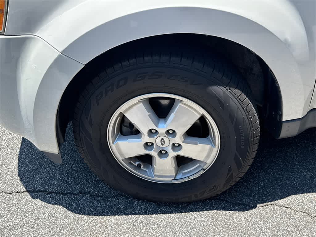 Thumbnail: 2009 Ford Escape - 9