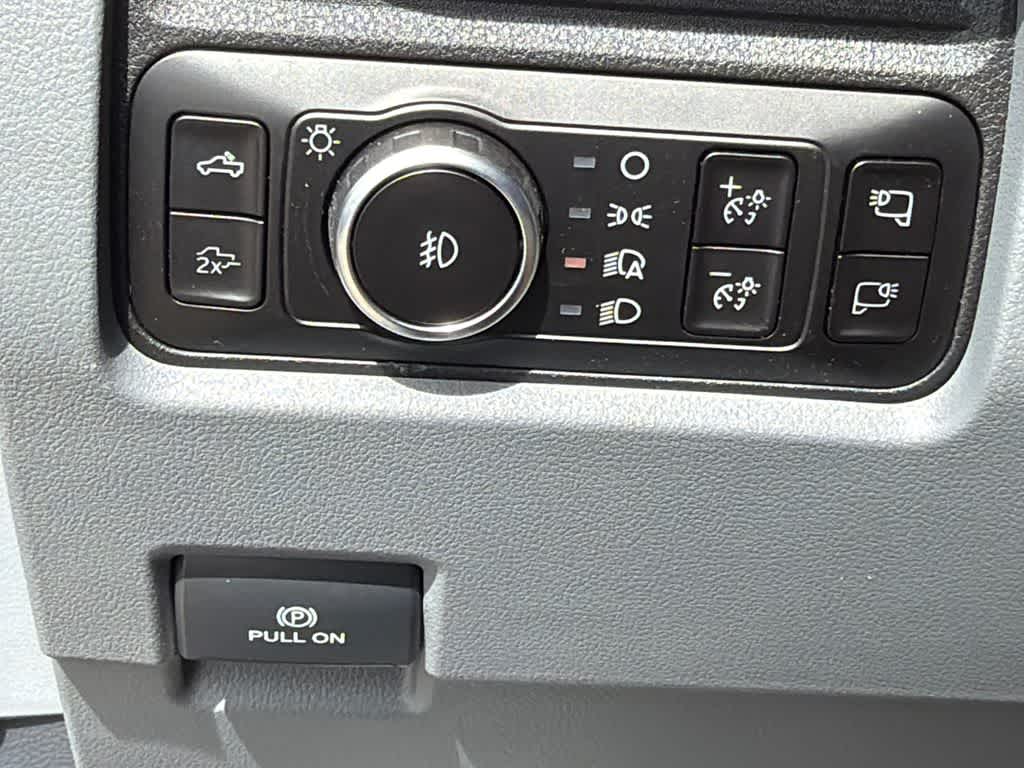 Thumbnail: 2026 Ford F-350 - 31