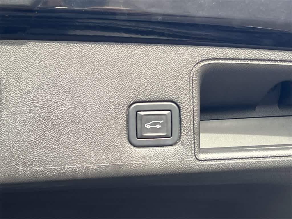 Thumbnail: 2021 GMC Terrain - 18