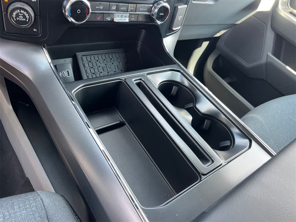 Thumbnail: 2025 Ford F-150 - 32