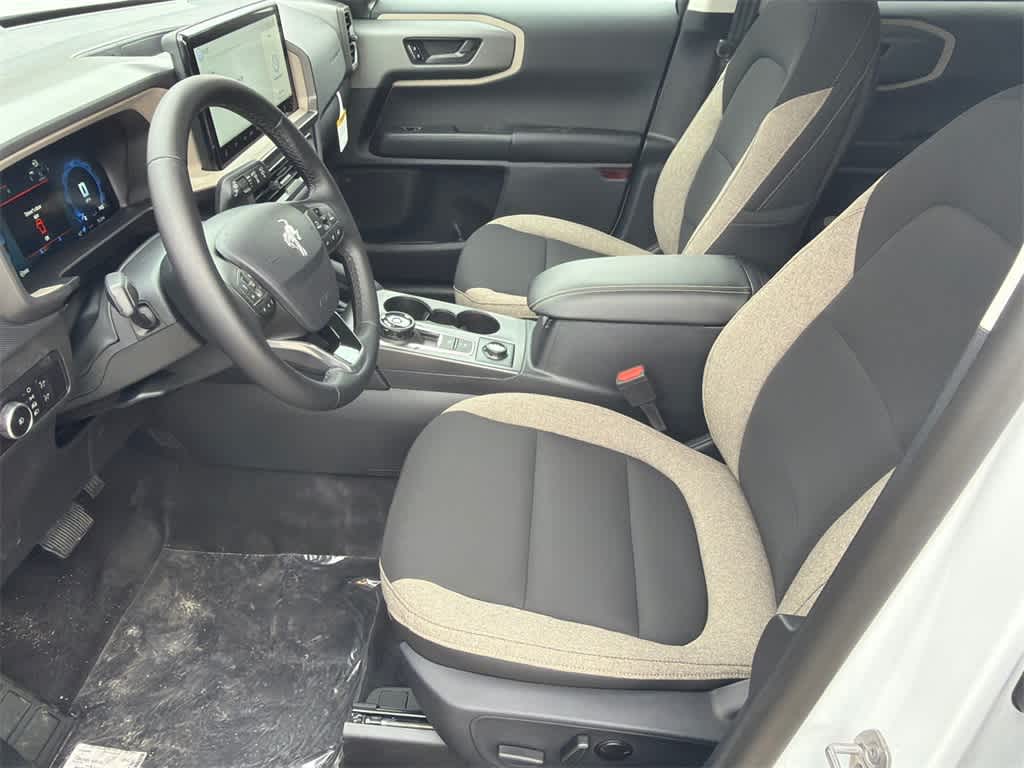 Thumbnail: 2025 Ford Bronco Sport - 10