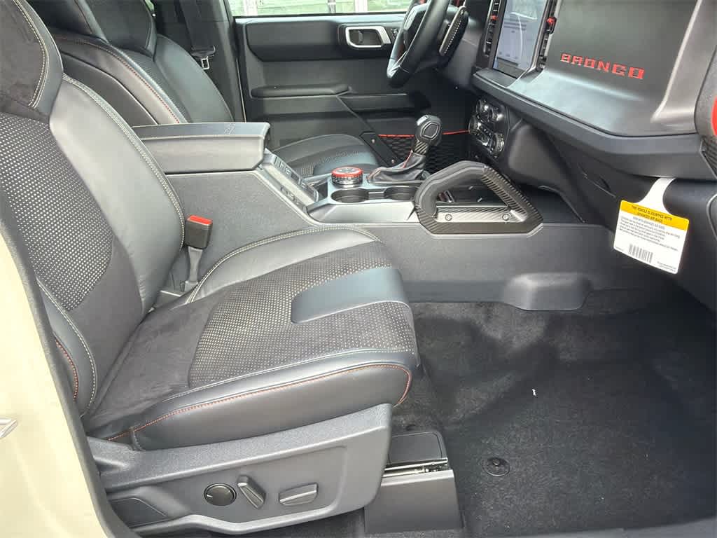 Thumbnail: 2025 Ford Bronco - 12