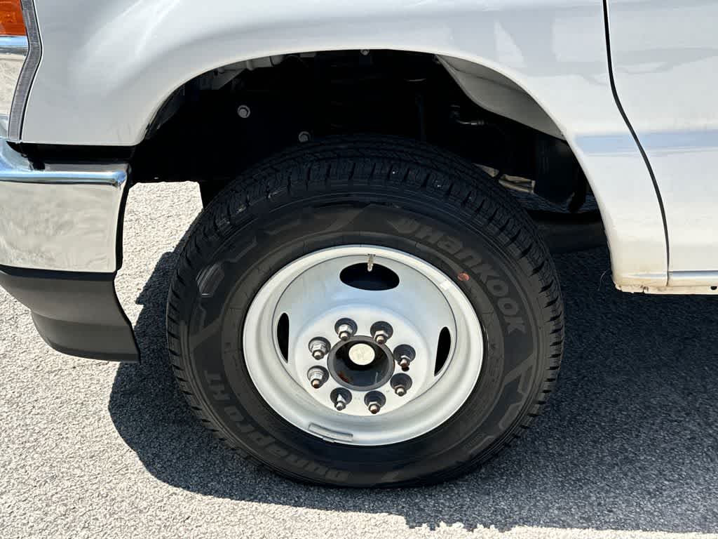 Thumbnail: 2023 Ford Econoline - 9