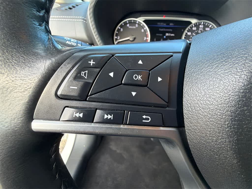 Thumbnail: 2022 Nissan Sentra - 22