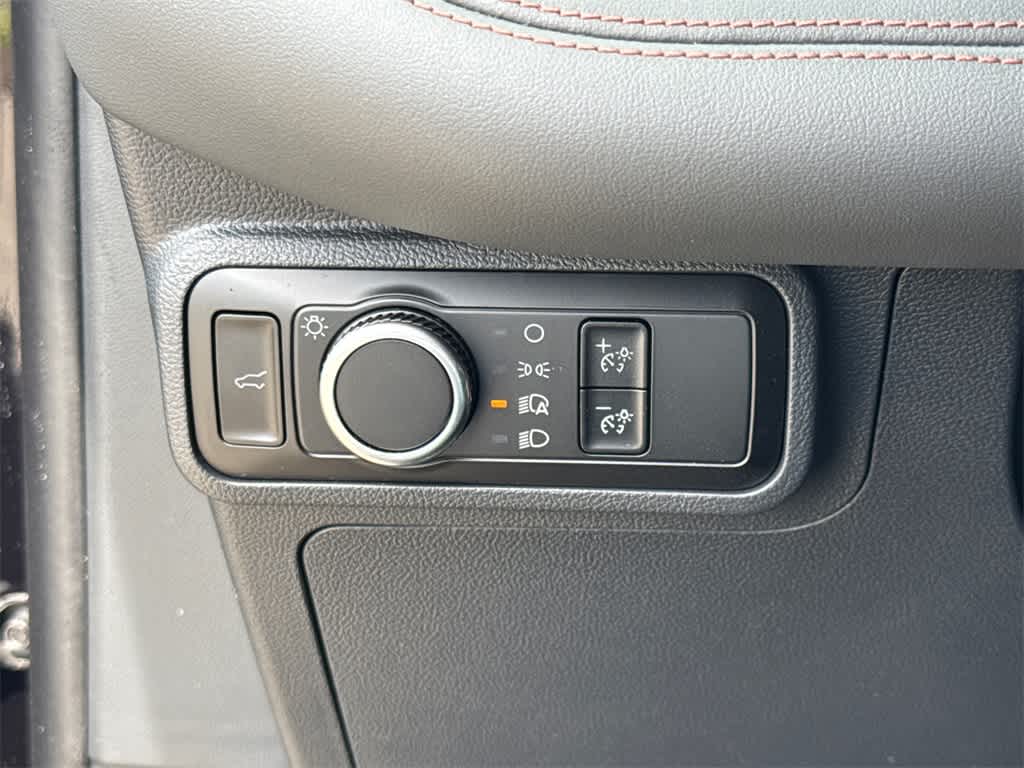 Thumbnail: 2025 Ford Explorer - 32