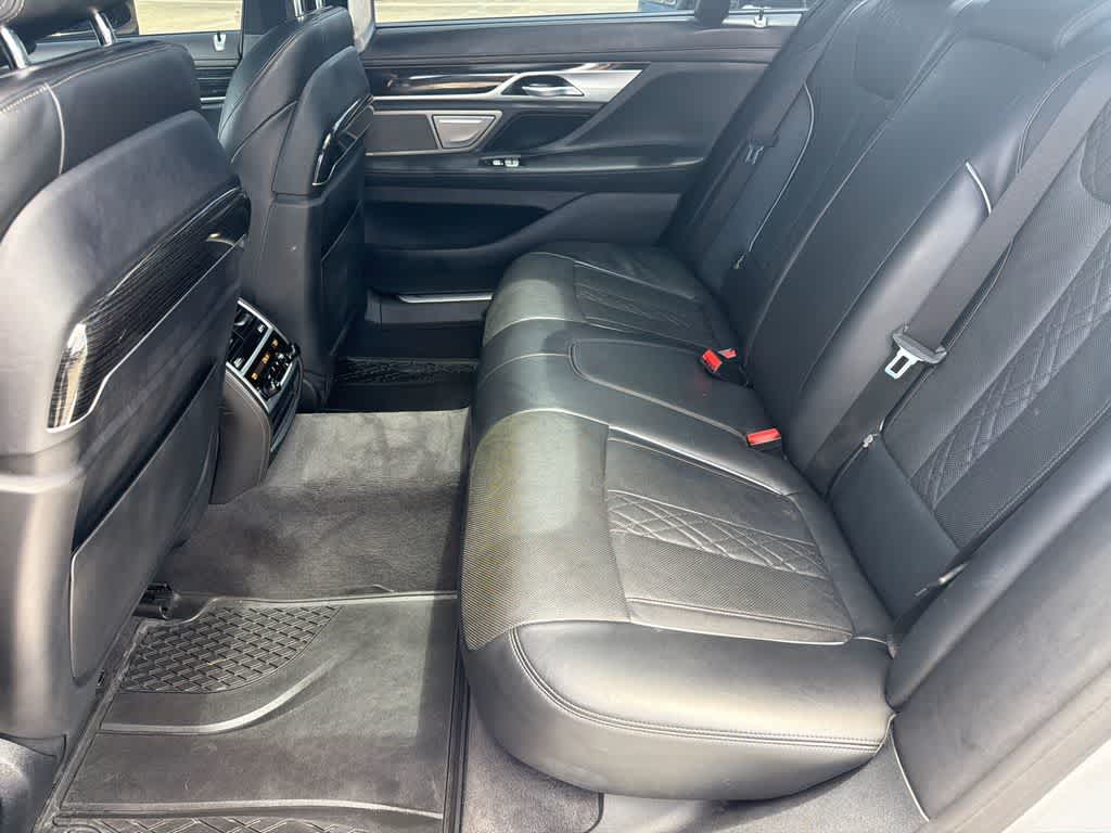 Thumbnail: 2019 BMW 7 Series - 18