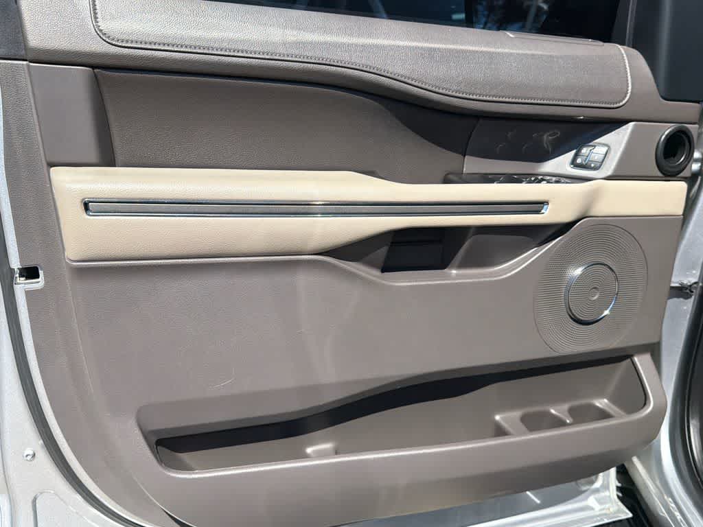 Thumbnail: 2020 Ford Expedition - 11