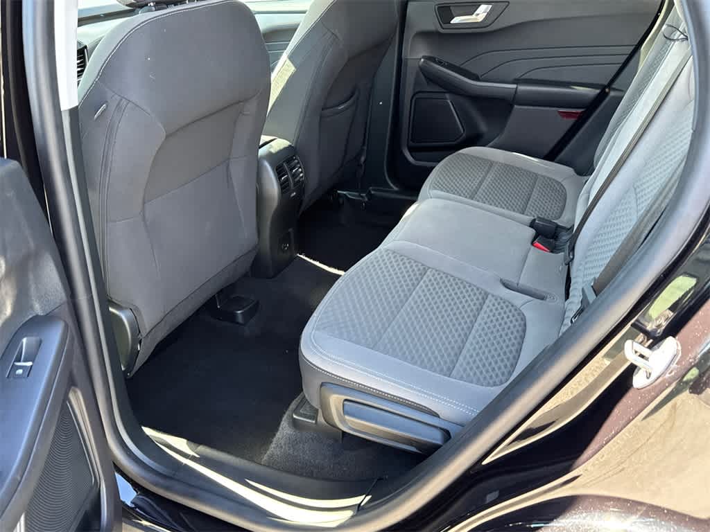 Thumbnail: 2021 Ford Escape - 17