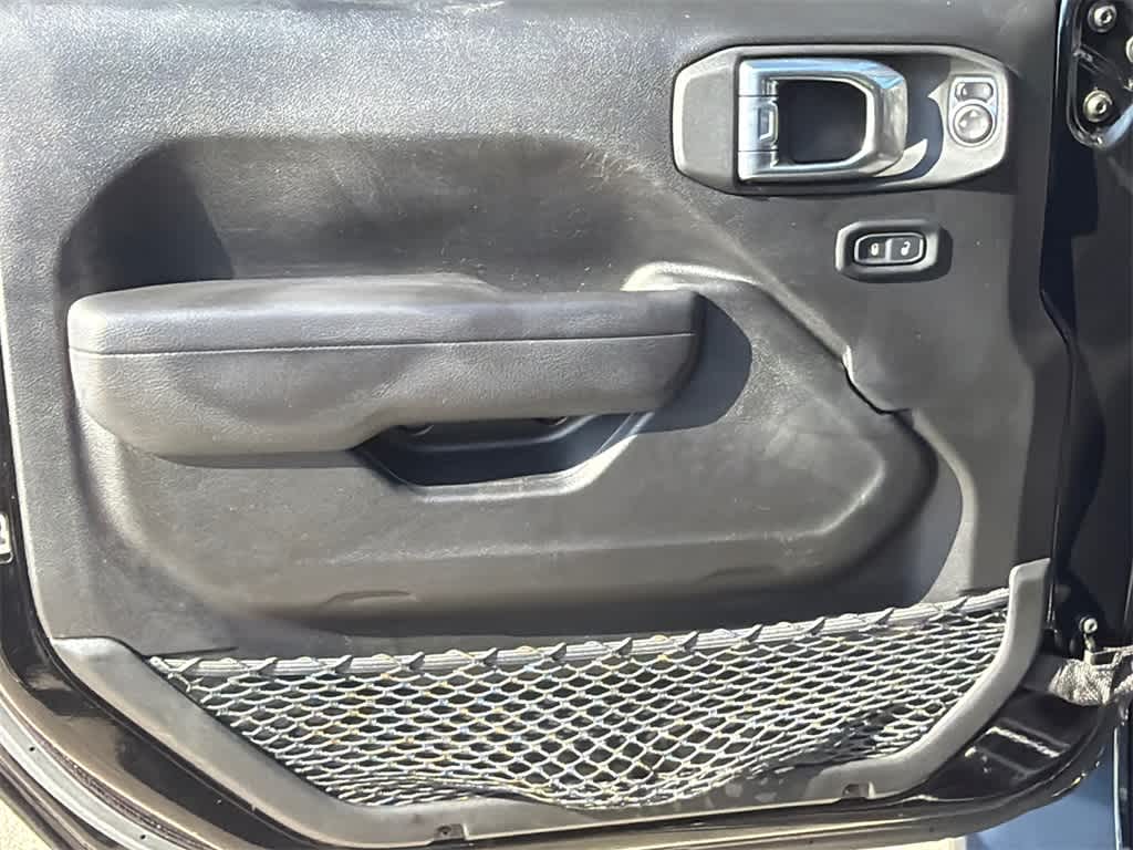 Thumbnail: 2022 Jeep Wrangler - 11