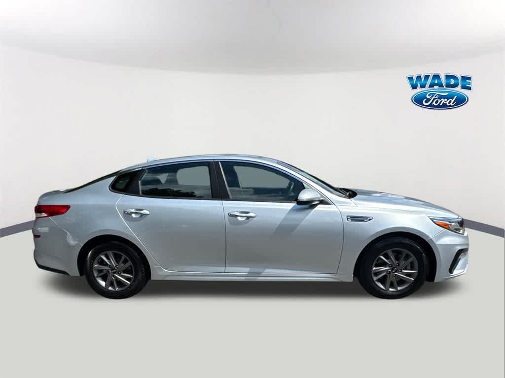 Thumbnail: 2020 Kia Optima - 4
