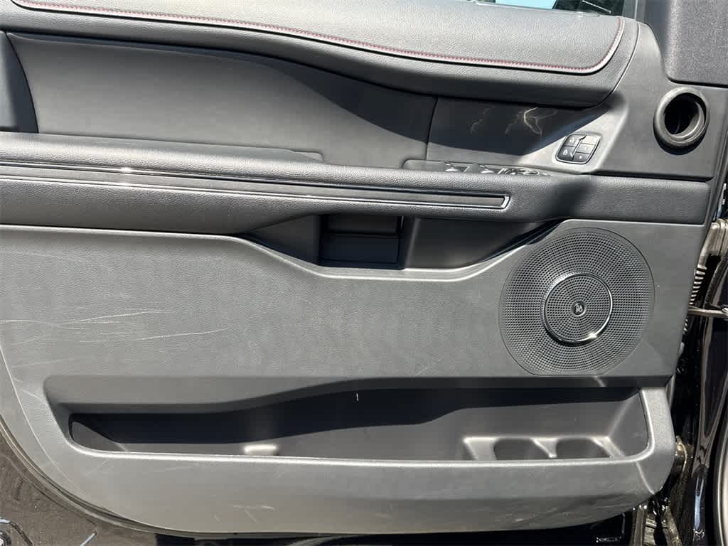 Thumbnail: 2023 Ford Expedition MAX - 10