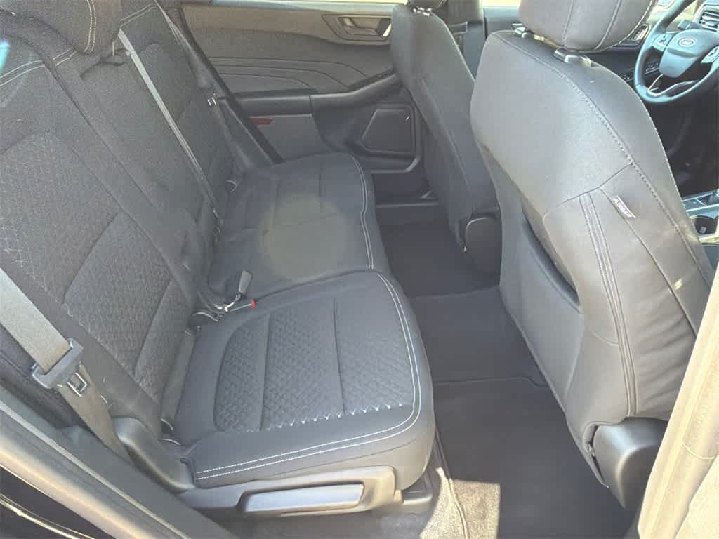 Thumbnail: 2023 Ford Escape - 14