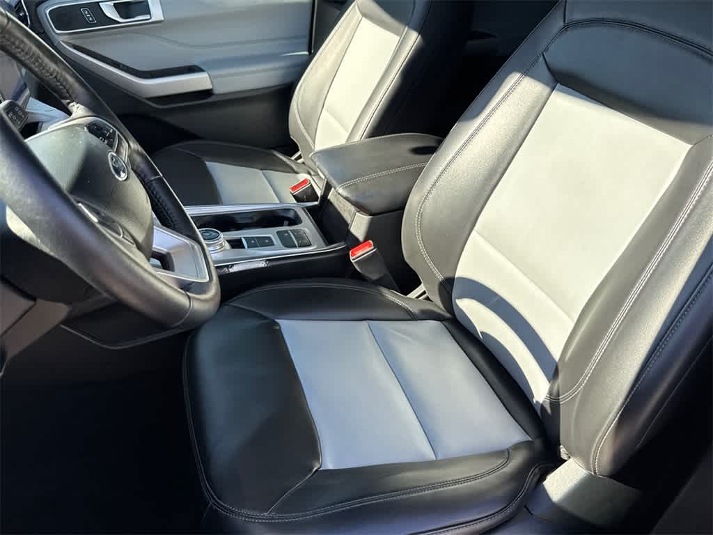 Thumbnail: 2023 Ford Explorer - 12