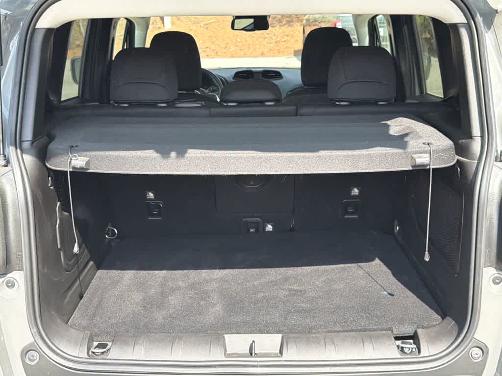 Thumbnail: 2021 Jeep Renegade - 16