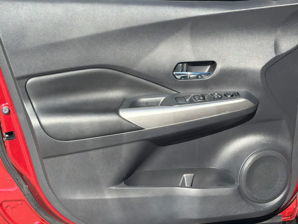 Thumbnail: 2019 Nissan Kicks - 11