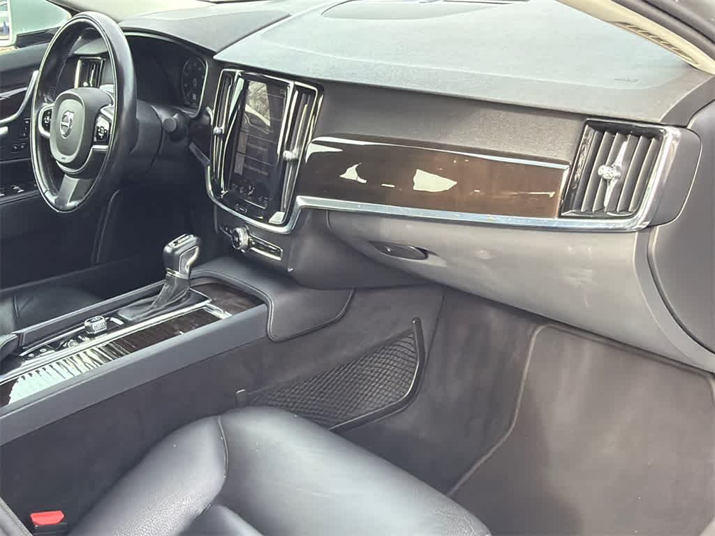 Thumbnail: 2018 Volvo S90 - 13