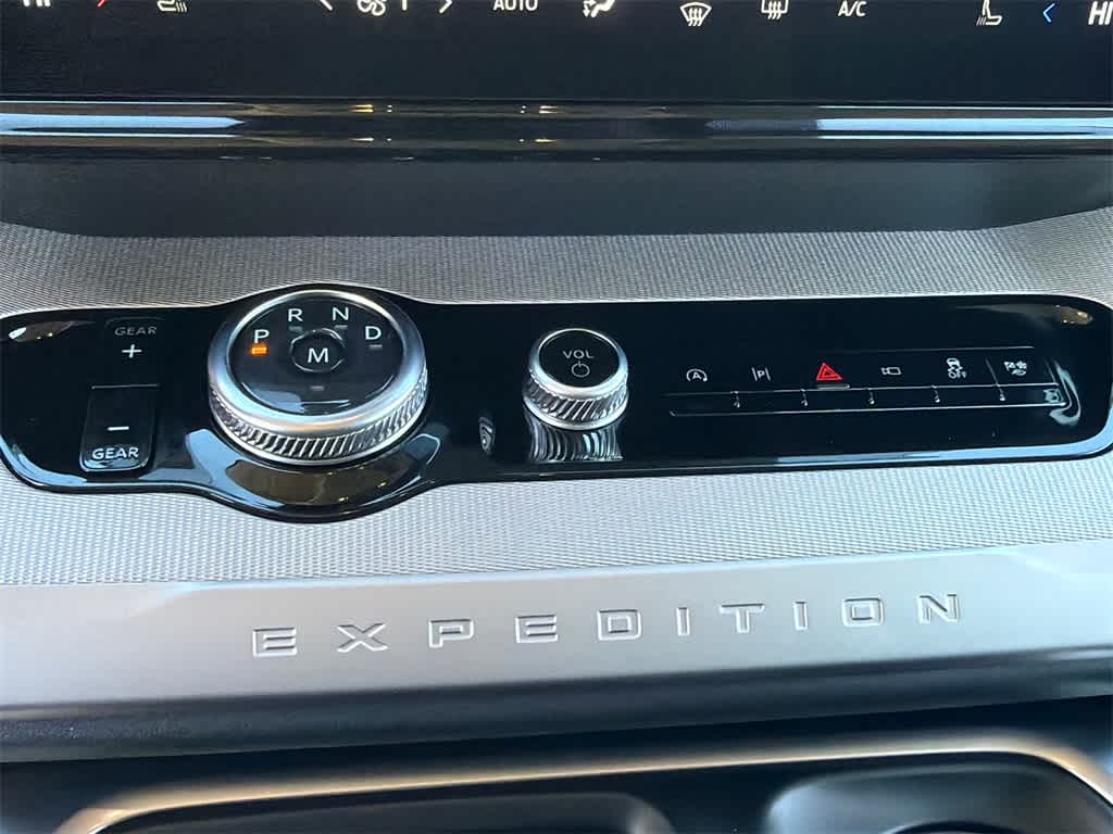 Thumbnail: 2026 Ford Expedition MAX - 32