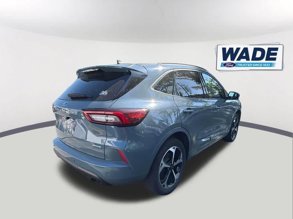 Thumbnail: 2023 Ford Escape - 5