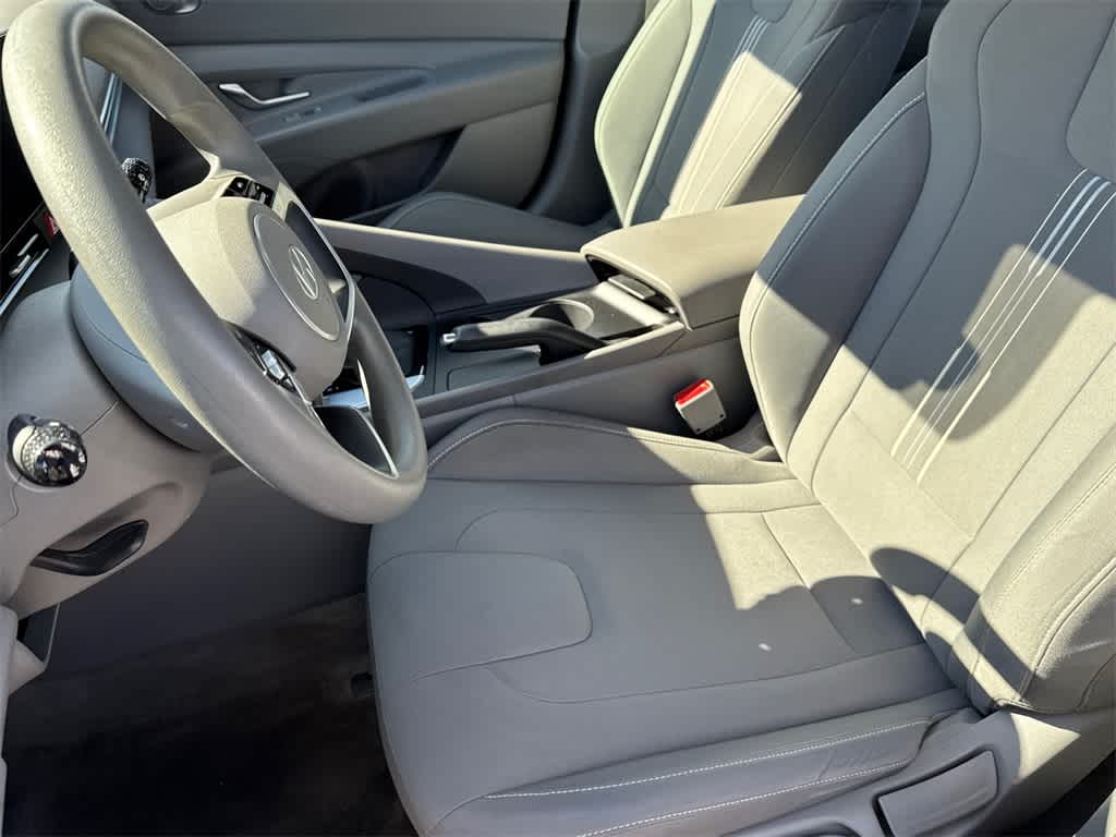 Thumbnail: 2024 Hyundai Elantra - 12