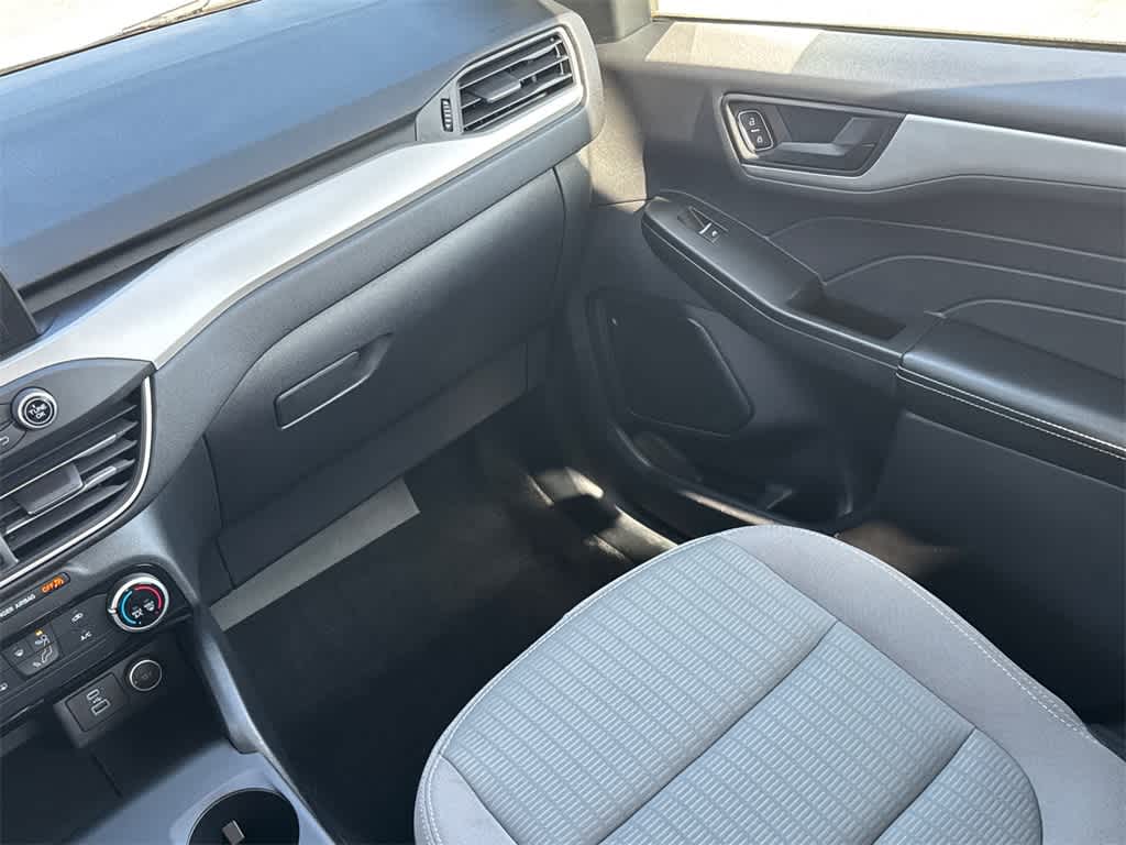 Thumbnail: 2021 Ford Escape - 20