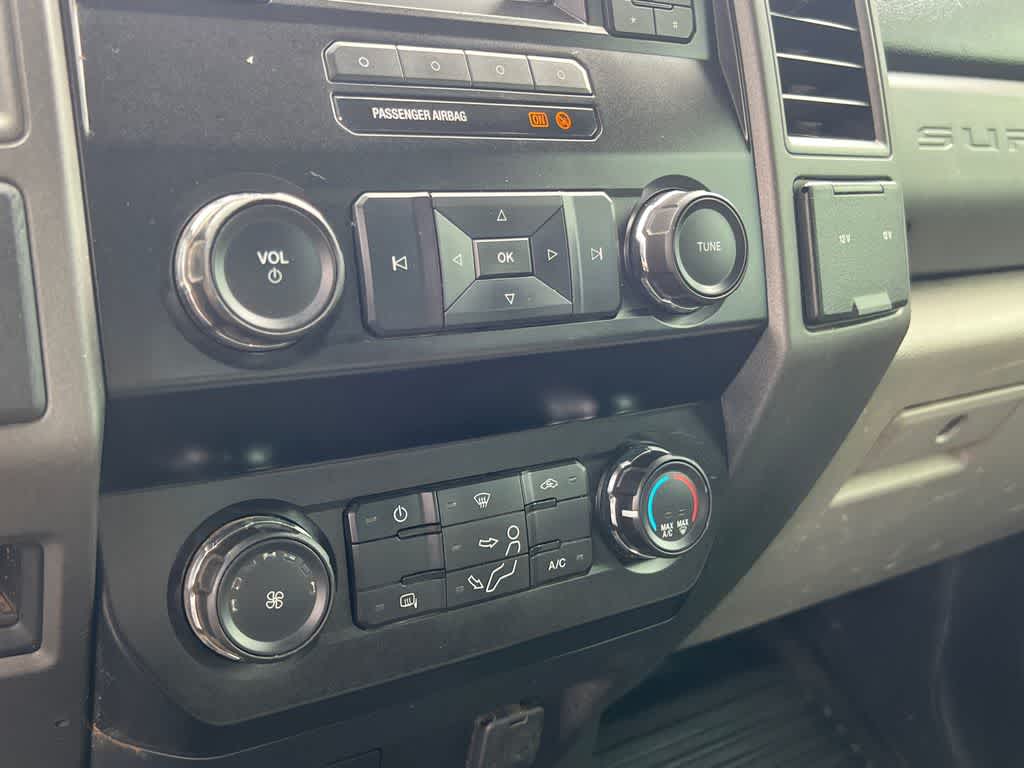 Thumbnail: 2019 Ford Econoline - 27