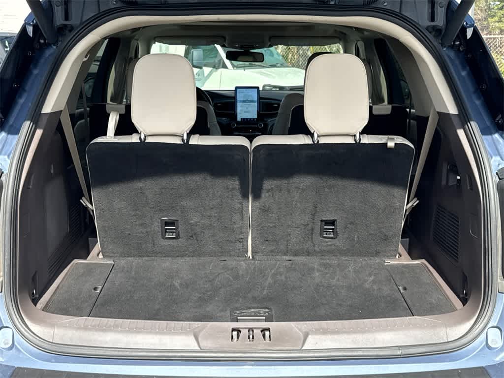 Thumbnail: 2021 Ford Explorer - 16