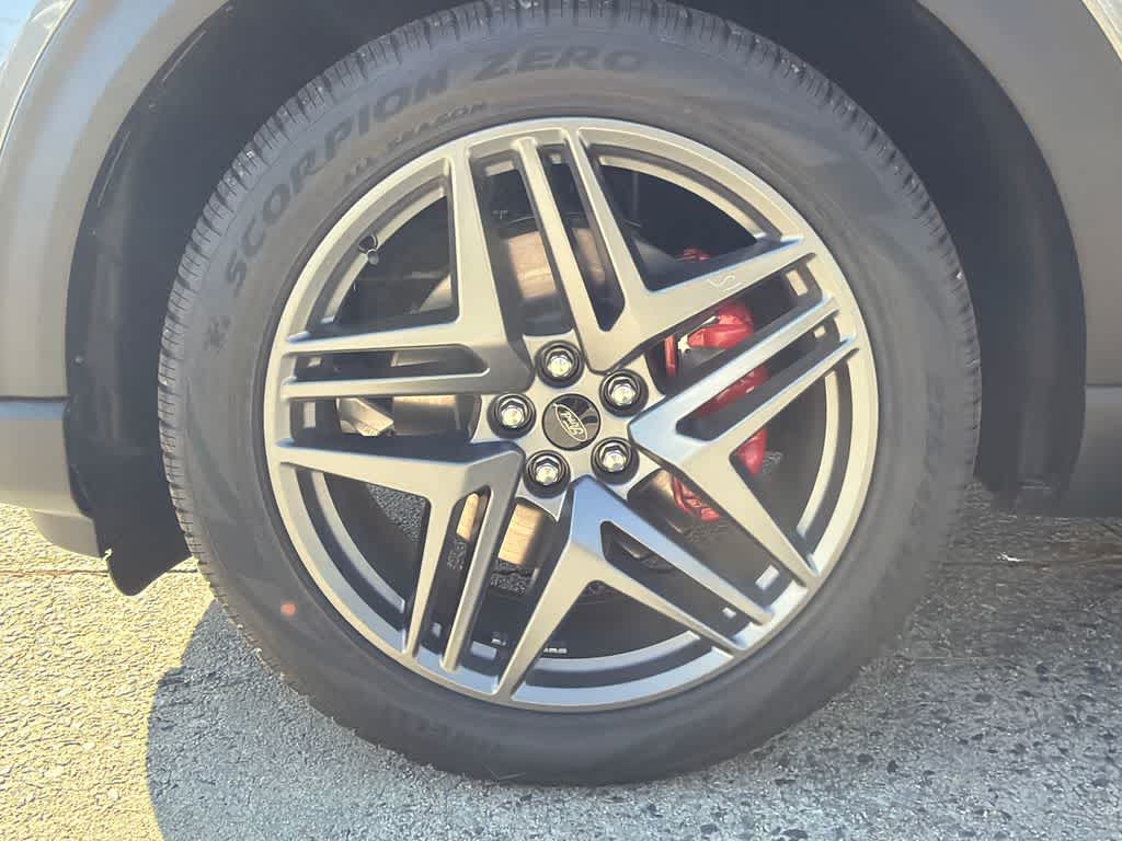 Thumbnail: 2026 Ford Explorer - 9